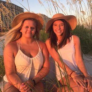 Meet your Posher, Claudia